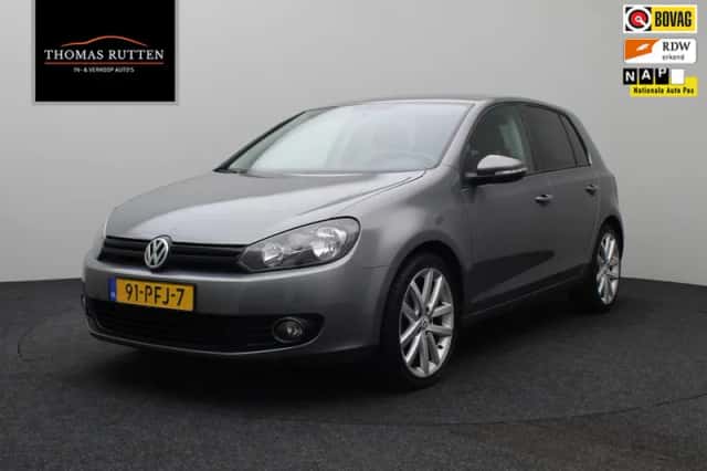 Volkswagen Golf (2011) thumbnail 1