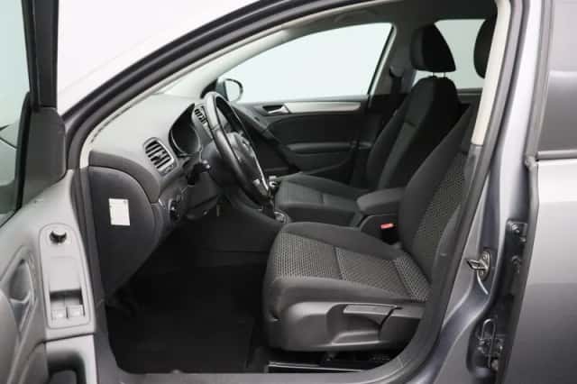 Volkswagen Golf (2011) thumbnail 5