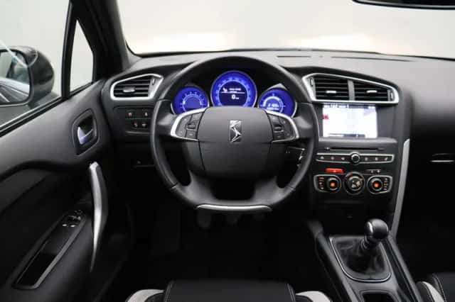 Citroën DS4 (2015) thumbnail 2
