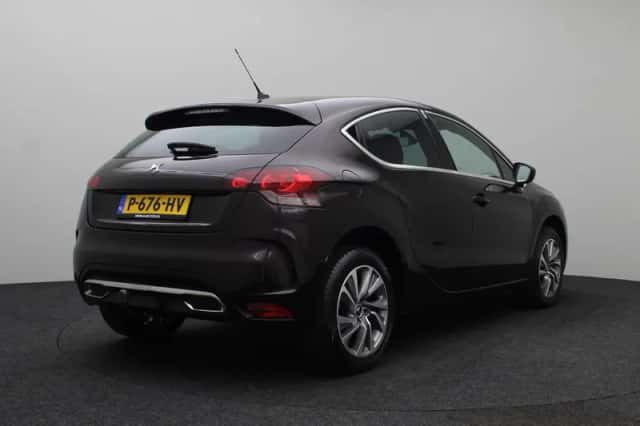Citroën DS4 (2015) thumbnail 3