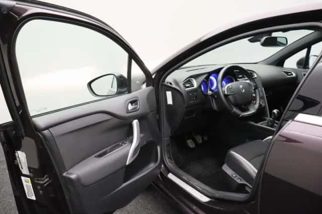 Citroën DS4 (2015) thumbnail 4