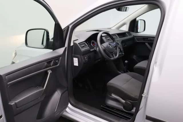 Volkswagen Caddy (2018) thumbnail 2