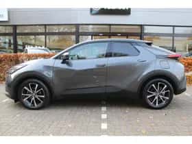 Toyota C-HR (2024) thumbnail 2