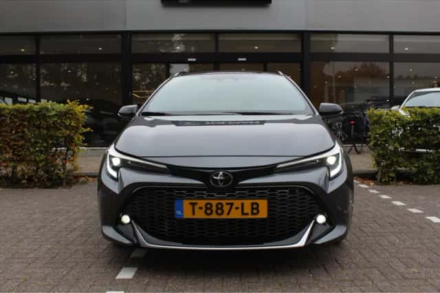 Toyota Corolla (2023) thumbnail 3