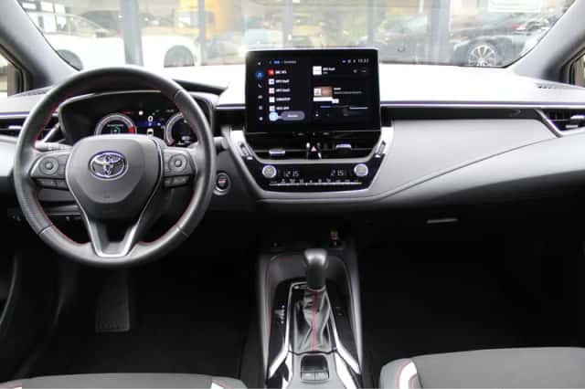 Toyota Corolla (2023) thumbnail 4