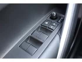 Toyota Corolla (2024) thumbnail 24