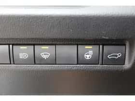 Toyota RAV4 (2022) thumbnail 5