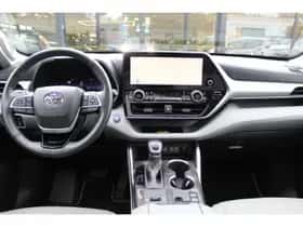 Toyota Highlander (2024) thumbnail 4
