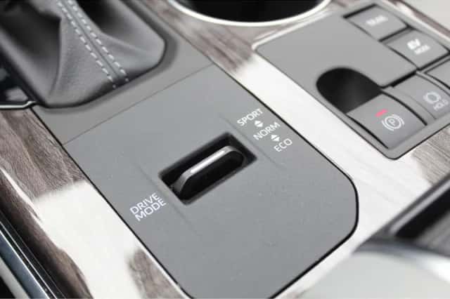 Toyota Highlander (2024) thumbnail 38