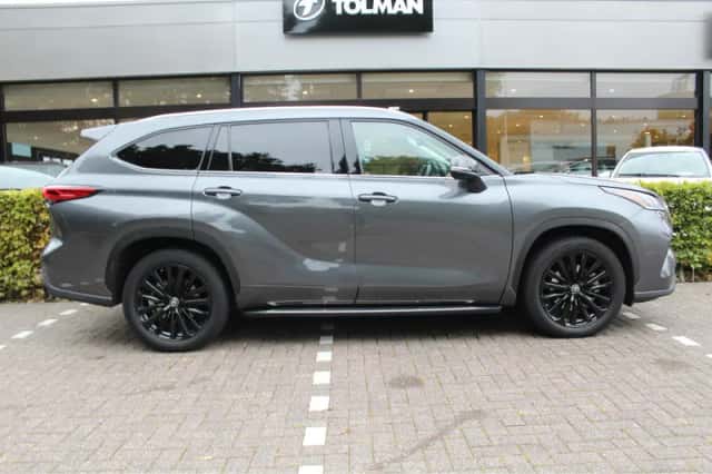 Toyota Highlander (2024) thumbnail 7