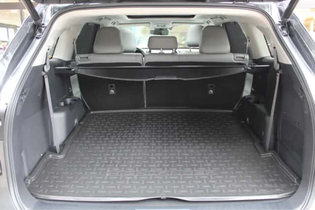 Toyota Highlander (2024) thumbnail 10