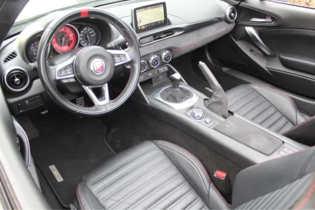 Abarth 124 (2017) thumbnail 3