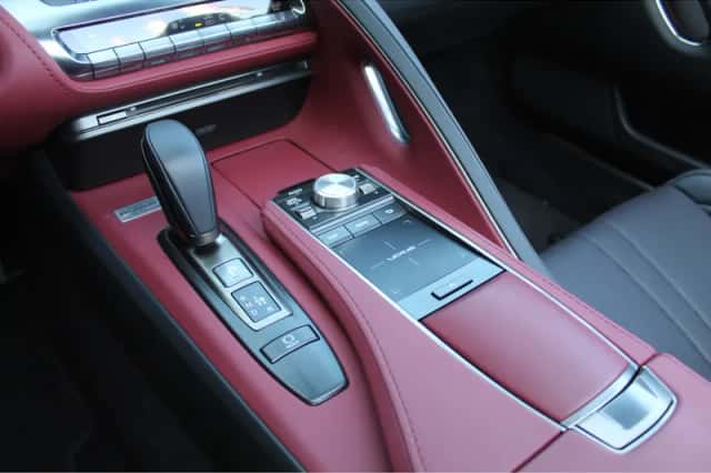 Lexus LC (2023) thumbnail 34