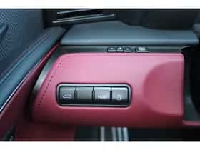 Lexus LC (2023) thumbnail 38