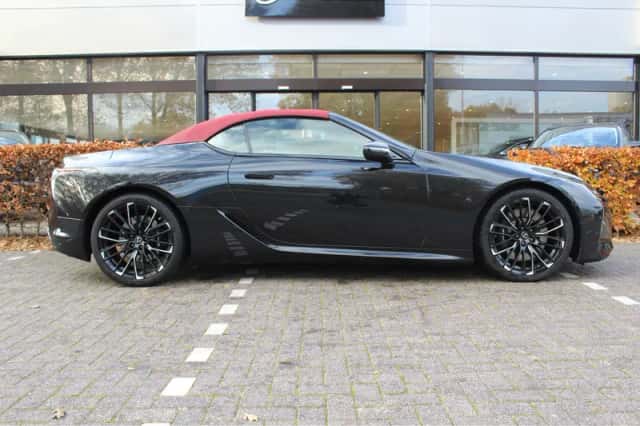 Lexus LC (2023) thumbnail 10