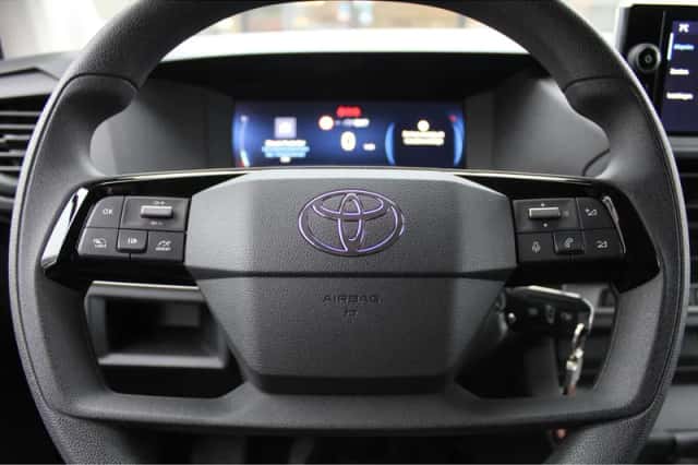 Toyota Proace (2024) thumbnail 13
