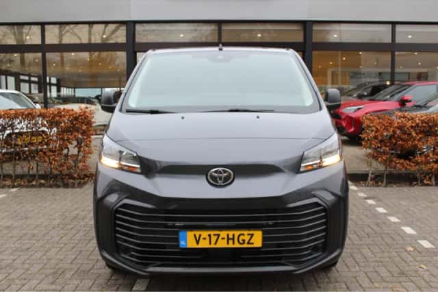 Toyota Proace (2024) thumbnail 3