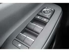 Toyota Prius (2024) thumbnail 32