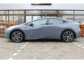 Toyota Prius (2024) thumbnail 5