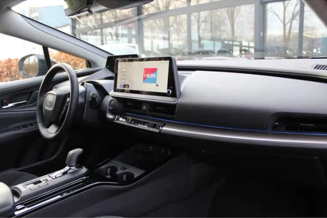 Toyota Prius (2024) thumbnail 6