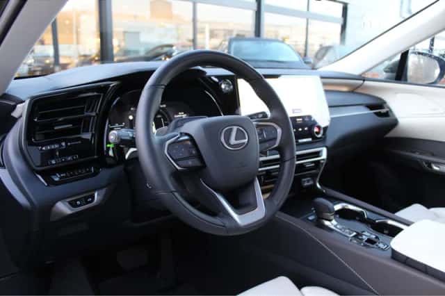 Lexus RX (2026) thumbnail 2