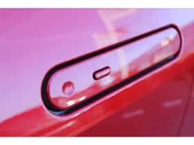 Toyota C-HR (2024) thumbnail 3