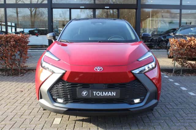 Toyota C-HR (2024) thumbnail 6