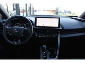 Toyota C-HR (2024) thumbnail 4