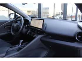 Toyota C-HR (2024) thumbnail 6