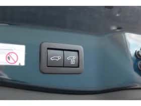 Toyota C-HR thumbnail 11