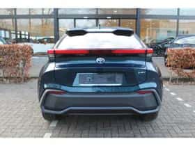 Toyota C-HR (2024) thumbnail 9