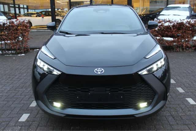 Toyota C-HR (2024) thumbnail 12