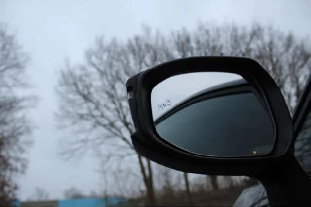 Toyota C-HR (2024) thumbnail 17