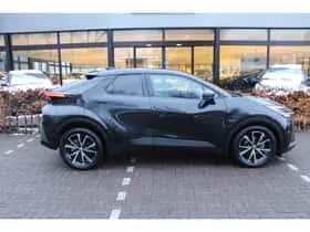 Toyota C-HR (2024) thumbnail 8