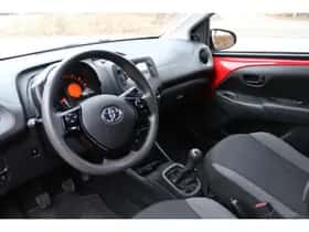 Toyota Aygo (2021) thumbnail 11