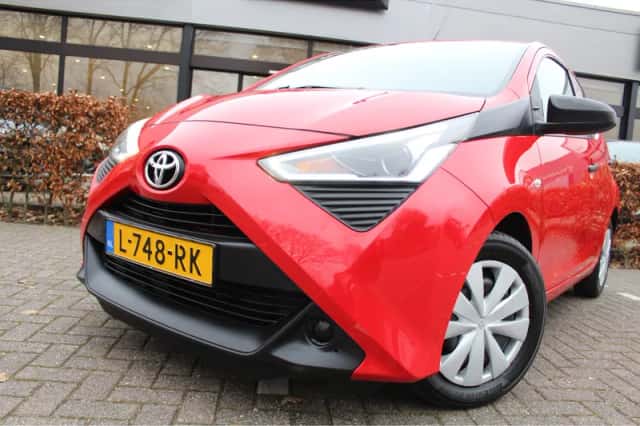 Toyota Aygo (2021) thumbnail 17