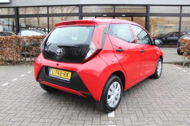 Toyota Aygo (2021) thumbnail 9