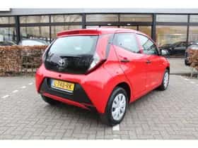 Toyota Aygo (2021) thumbnail 9