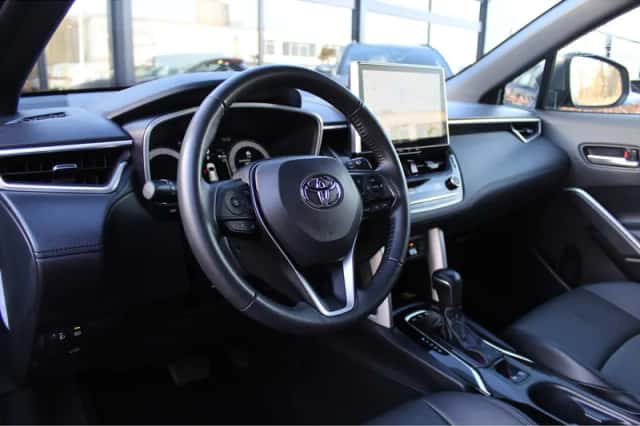 Toyota Corolla (2024) thumbnail 2