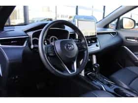 Toyota Corolla (2024) thumbnail 2