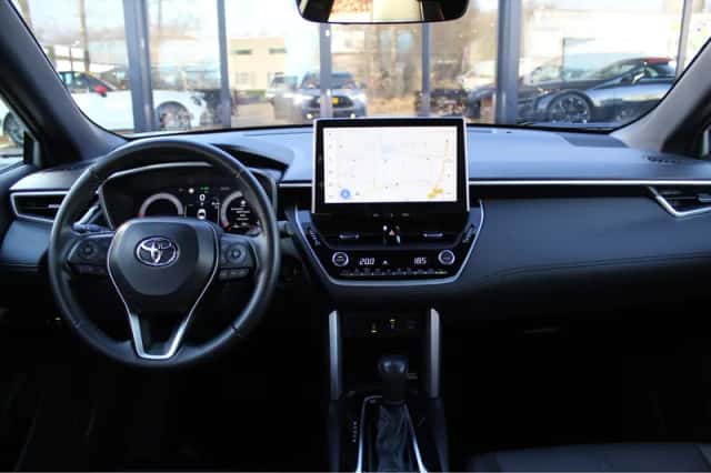 Toyota Corolla (2024) thumbnail 5