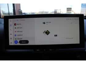 Toyota C-HR (2024) thumbnail 16