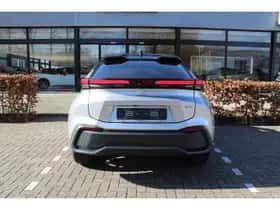 Toyota C-HR (2024) thumbnail 9