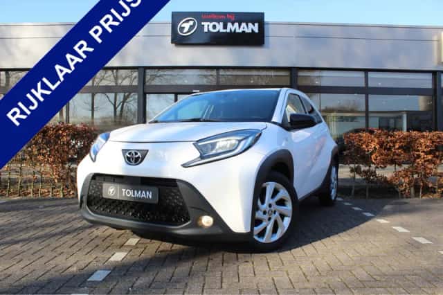 Toyota Aygo (2022) thumbnail 1