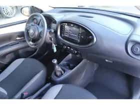 Toyota Aygo (2022) thumbnail 18