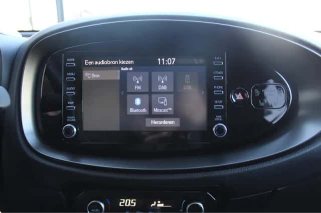 Toyota Aygo (2022) thumbnail 6