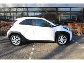 Toyota Aygo (2022) thumbnail 7