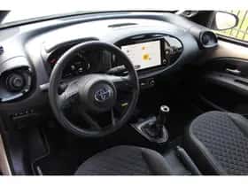 Toyota Aygo (2024) thumbnail 2