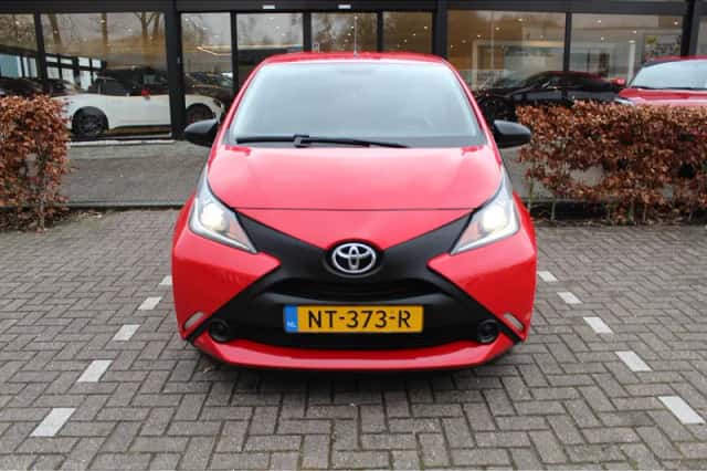 Toyota Aygo (2017) thumbnail 3