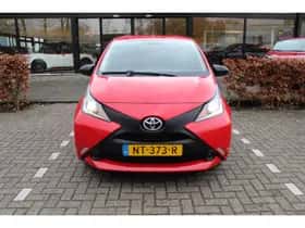 Toyota Aygo (2017) thumbnail 3